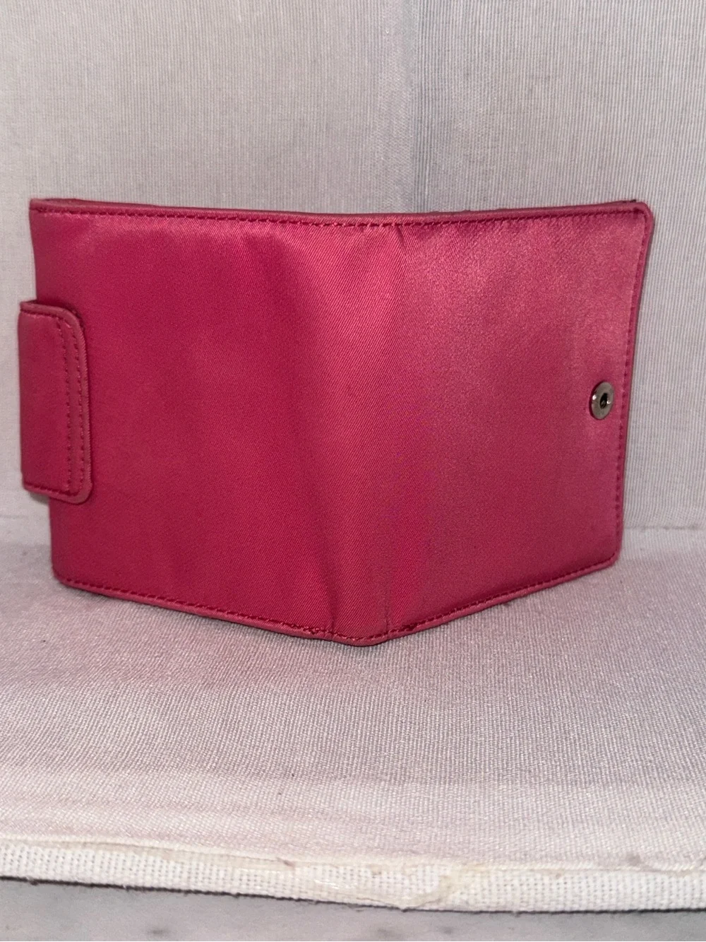 ✨ Vintage Kate Spade Pink Compact Wallet ✨ Perfect for a girls night out!